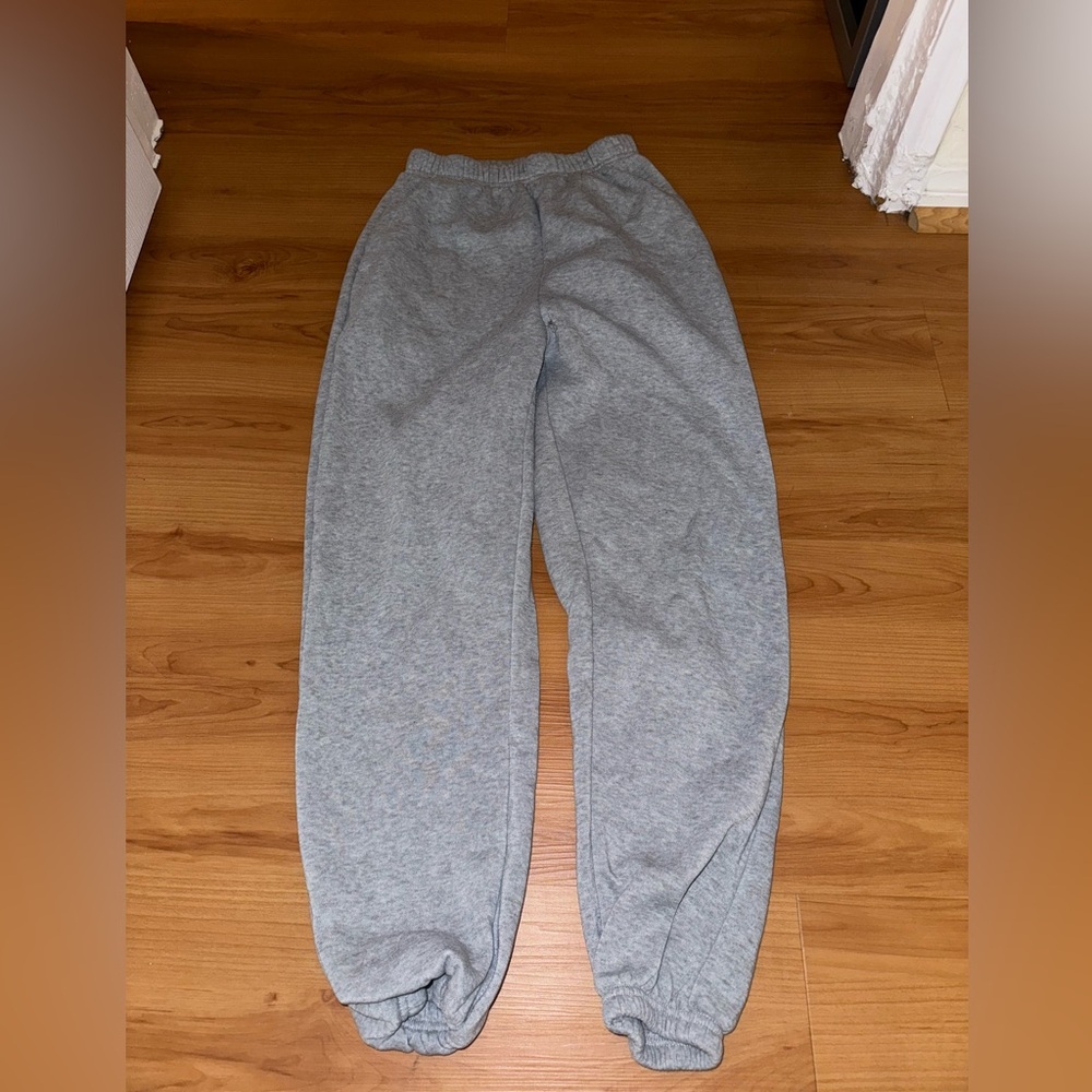 Sweats!! - Picture 1 of 1